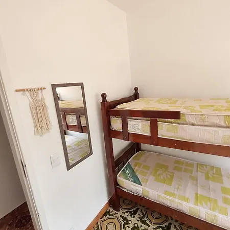 Apartamento a 150 metros da Praia dos Anjos-2